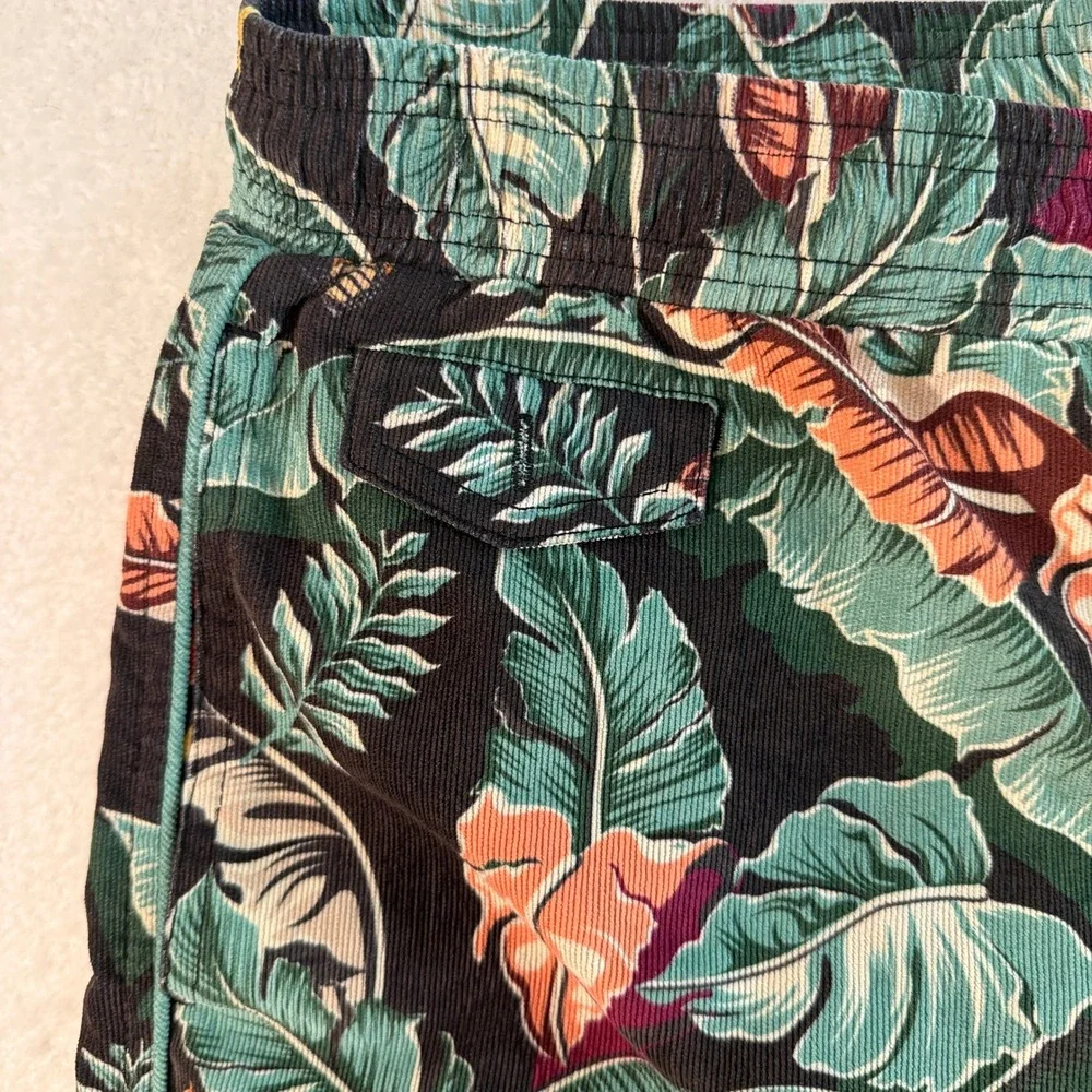 Diamond Supply Co Mens Tropical Corduroy Swim Trunks Black Floral Size L 34